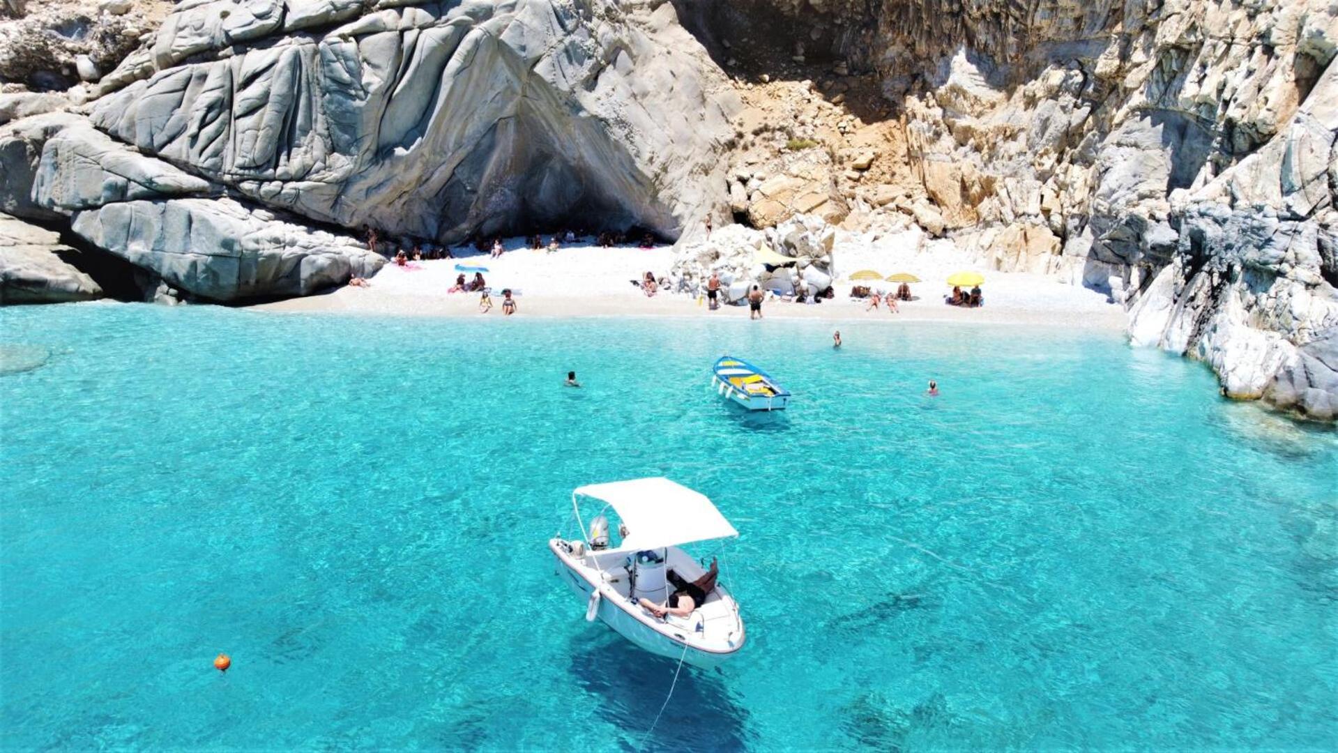 Nefeli Hotel Ágios Kírykos Dış mekan fotoğraf